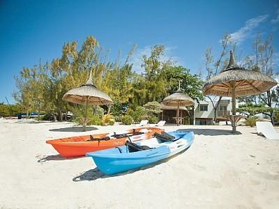 So Beach Villa In Situ Roches Noires Номер фото